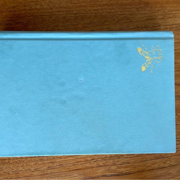 “Not that kind of girl” by Lena Dunham - Hard Cover Book - Picture 7 of 8